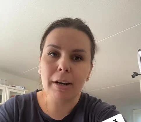 Românca a cheltuit mulți bani în vacanța din România FOTO: Captură video