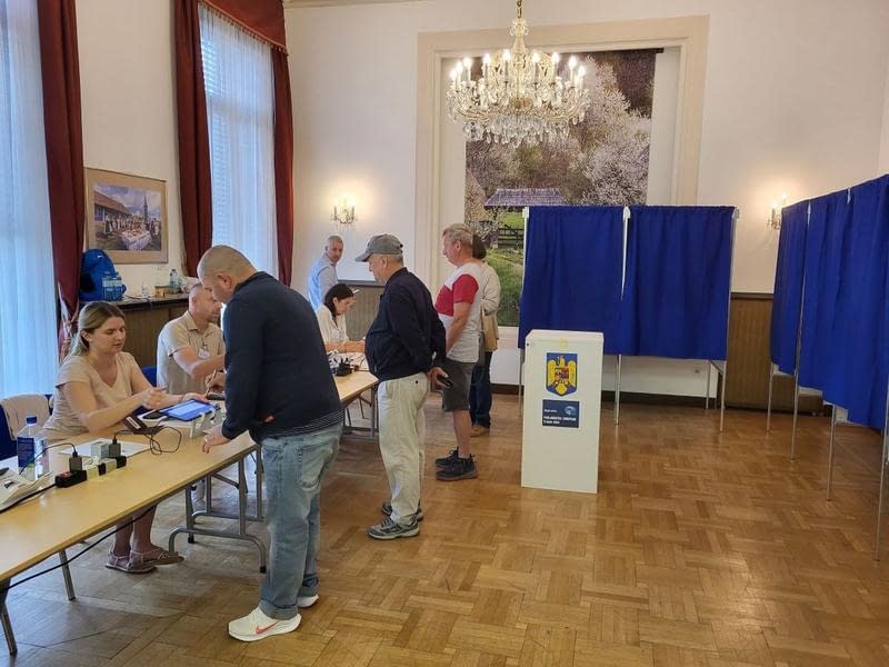 Alegeri prezidențiale 2025: Peste 100.000 de români au votat în diaspora, până la ora 21.00. Creștere de 163% față de noiembrie