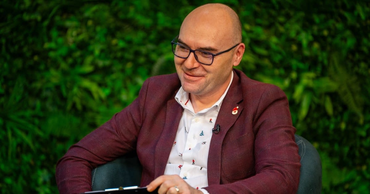 USR și PNL au pus un antreprenor candidat comun la Buzău să-l înfrunte pe Marcel Ciolacu la președinția Consiliului Judeţean USR și PNL au pus un antreprenor candidat comun la Buzău să-l înfrunte pe Marcel Ciolacu la președinția Consiliului Judeţean