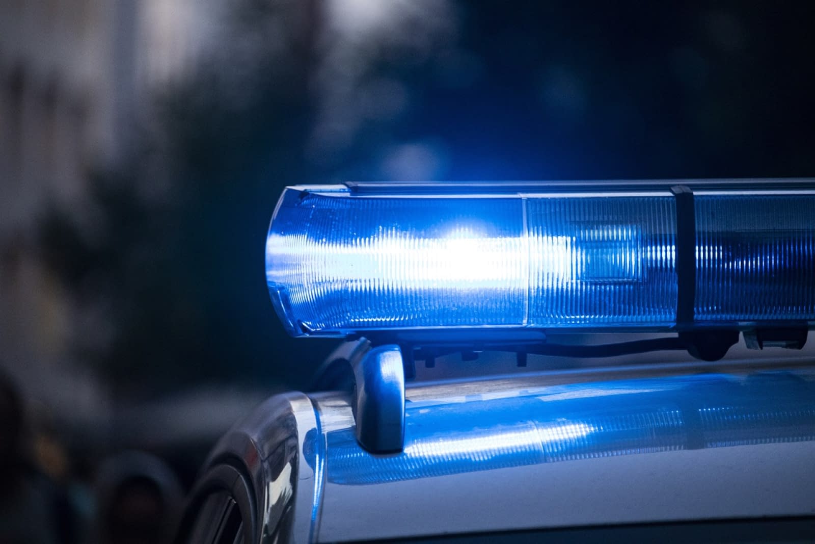 Un manechin din paie i-a pus pe jar pe polițiștii din Vaslui. Trecătorii au crezut că e un om mort