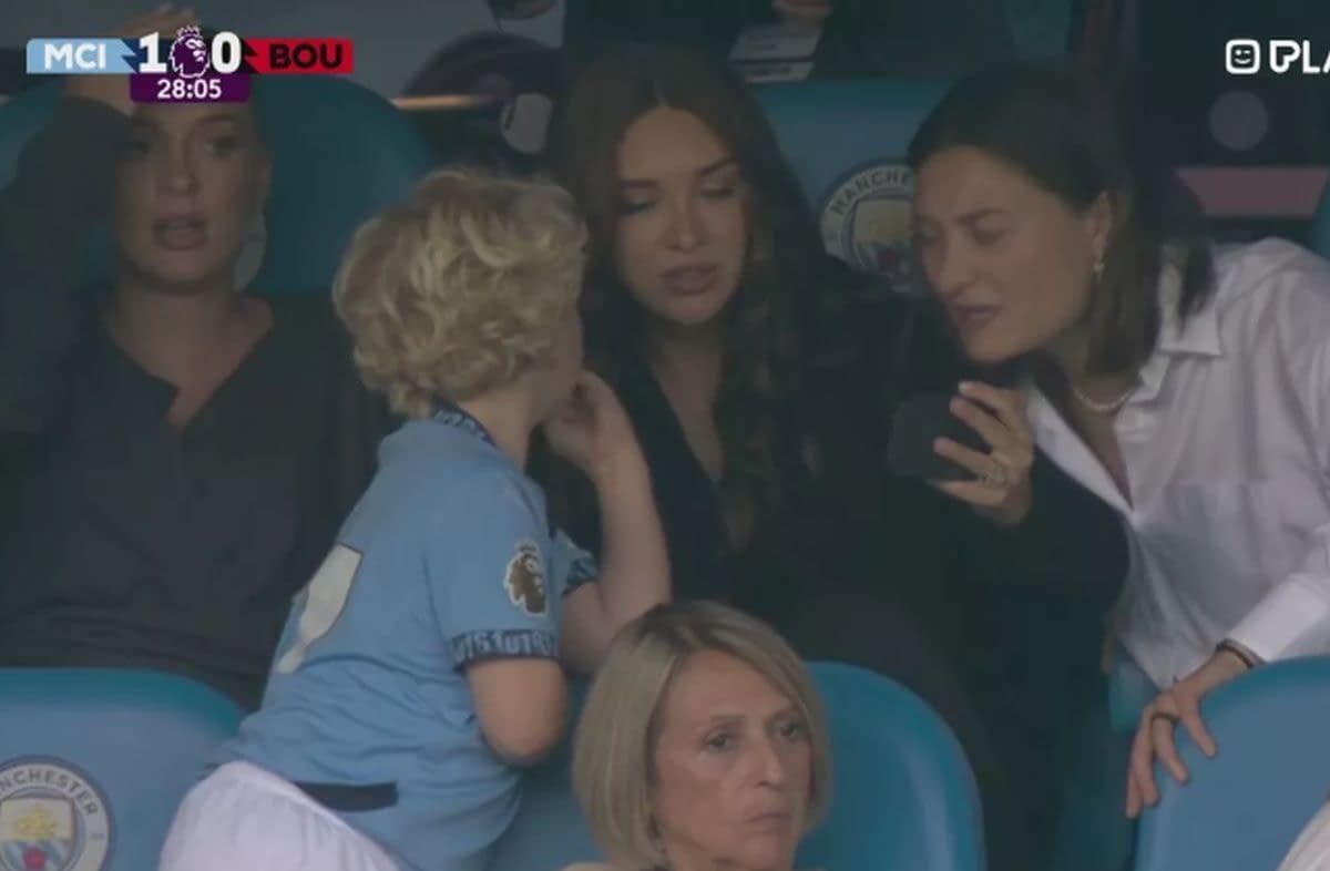 Nici soției nu i-a venit să creadă! Ratarea uluitoare a lui De Bruyne, pe repeat în tribune la Manchester City