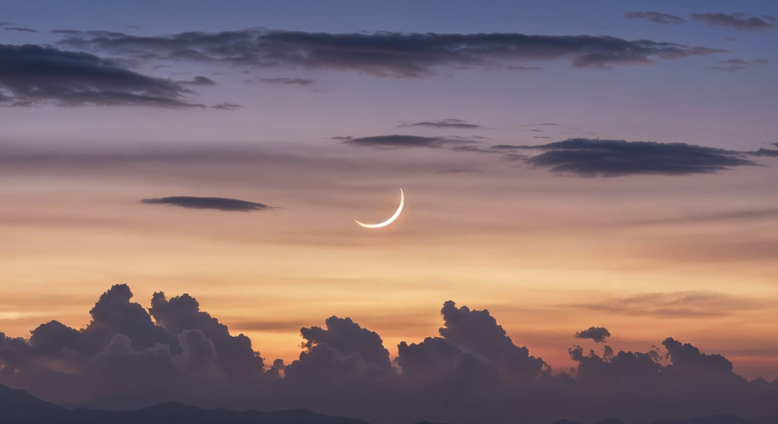 Lună Nouă pe 25 iunie. Patru zodii o pot lua de la capăt din nou