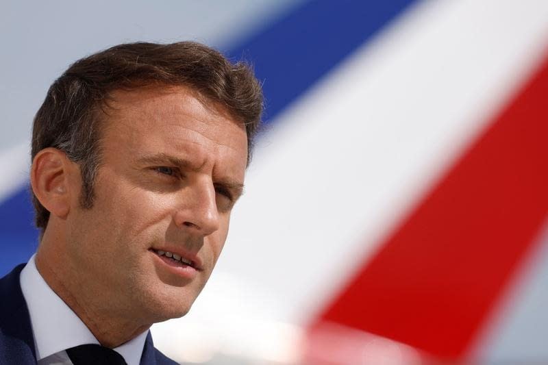 Emmanuel Macron pregătește instituirea serviciului militar voluntar în Franţa. Când va face anunțul