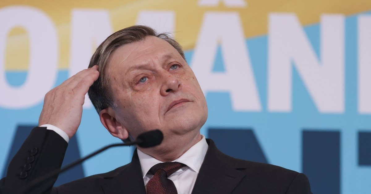 Câte terenuri și apartamente are Crin Antonescu și ce bani ține în conturi din străinătate Câte terenuri și apartamente are Crin Antonescu și ce bani ține în conturi din străinătate