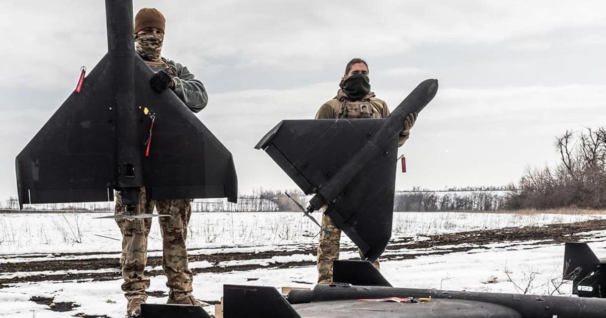 Ucrainenii au creat o dronă artizanală asemănătoare cu Shahed. Imaginile publicate de Brigada Azov