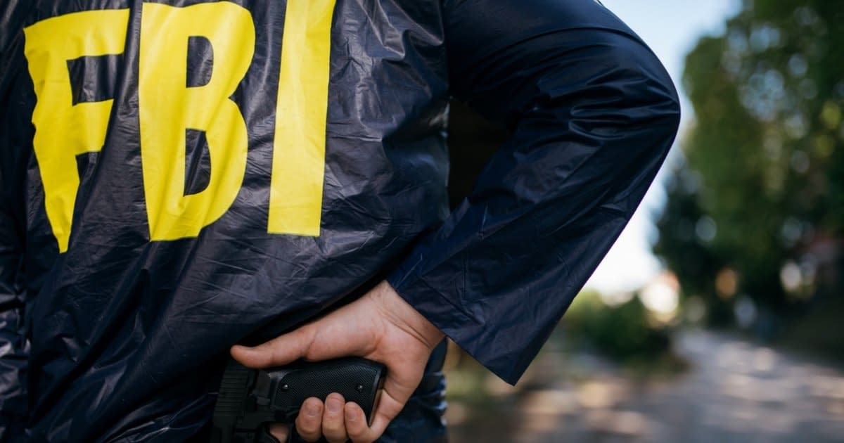 Alertă în Utah, după ce sub o maşină a presei a fost descoperit un dispozitiv exploziv. Suspectul, acuzat de terorism, anchetat de FBI Alertă în Utah, după ce sub o maşină a presei a fost descoperit un dispozitiv exploziv. Suspectul, acuzat de terorism, anchetat de FBI