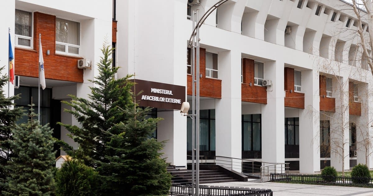MAE moldovean expulzează un diplomat din Belarus după scandalul de spionaj cu implicarea unui fost șef al SIS MAE moldovean expulzează un diplomat din Belarus după scandalul de spionaj cu implicarea unui fost șef al SIS