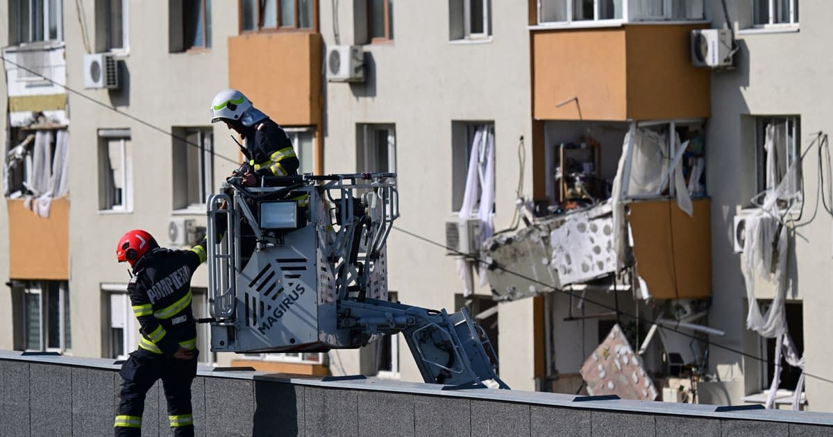 Reconstruirea blocului care a explodat în Rahova. Ministrul Cseke Attila: „Nu avem astăzi un cadru legal disponibil” Reconstruirea blocului care a explodat în Rahova. Ministrul Cseke Attila: „Nu avem astăzi un cadru legal disponibil”