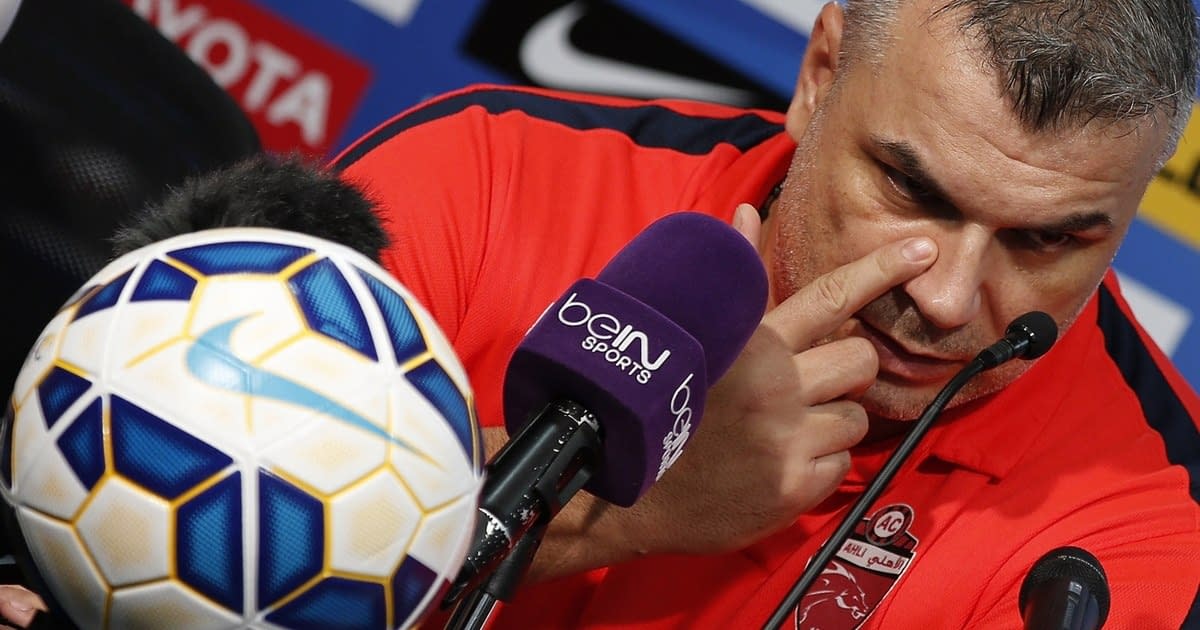 Cosmin Olăroiu, pe punctul de a califica Emiratele Arabe Unite la Cupa Mondială 2026. Victorie dramatică în fața Omanului Cosmin Olăroiu, pe punctul de a califica Emiratele Arabe Unite la Cupa Mondială 2026. Victorie dramatică în fața Omanului