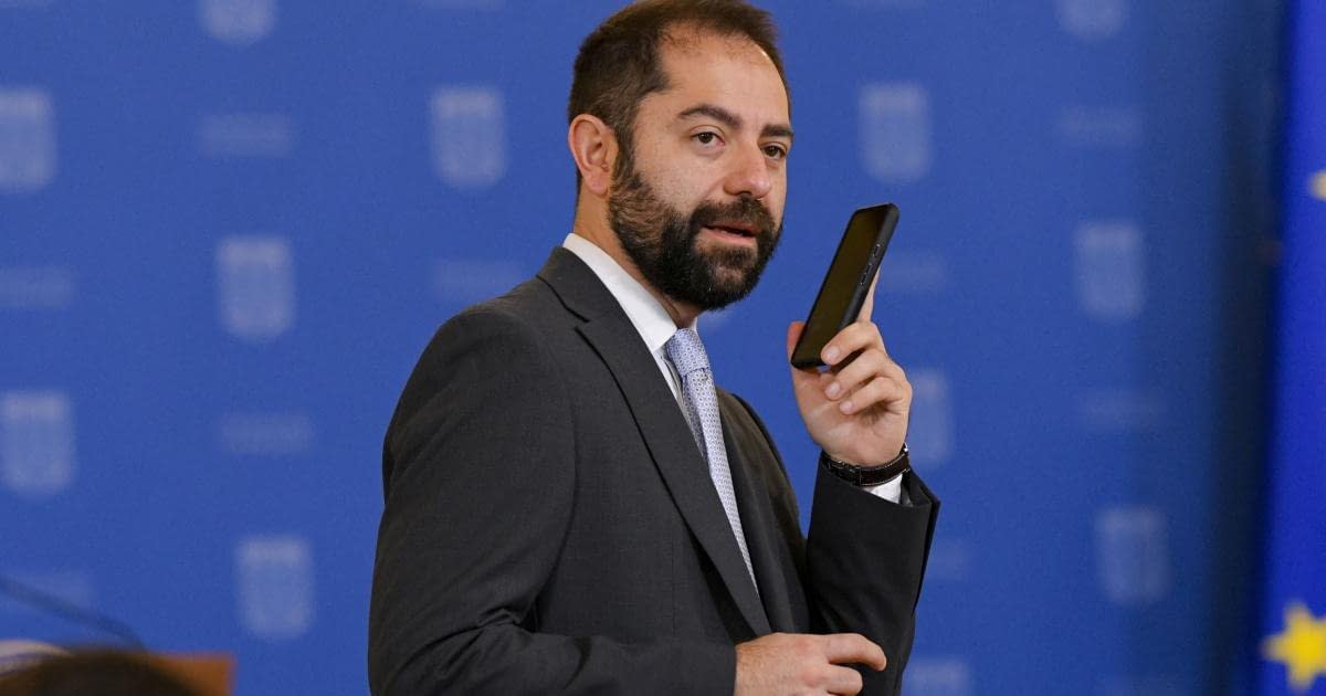 Soluțiile consilierului economic al lui Nicușor Dan la criză: „Avem suficient capital românesc care poate produce al doilea miracol economic” Soluțiile consilierului economic al lui Nicușor Dan la criză: „Avem suficient capital românesc care poate produce al doilea miracol economic”