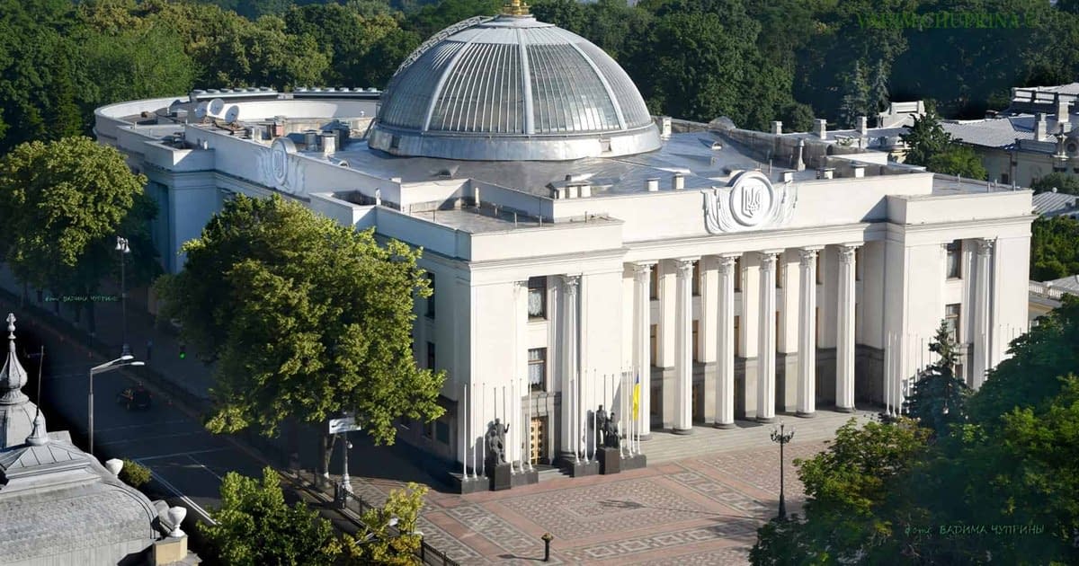 Ucraina se confruntă cu probleme militare, politice și economice tot mai grave