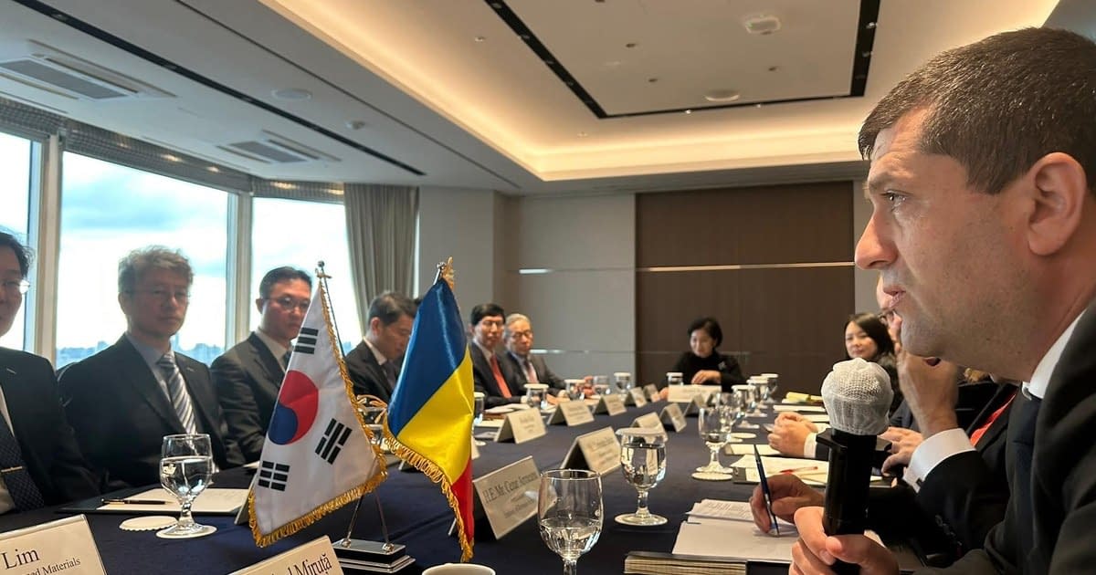 Diplomație pe banii gazdelor. Vizitele externe ale ministrului Economiei, plătite de Coreea de Sud și Arabia Saudită, stârnesc controverse Diplomație pe banii gazdelor. Vizitele externe ale ministrului Economiei, plătite de Coreea de Sud și Arabia Saudită, stârnesc controverse