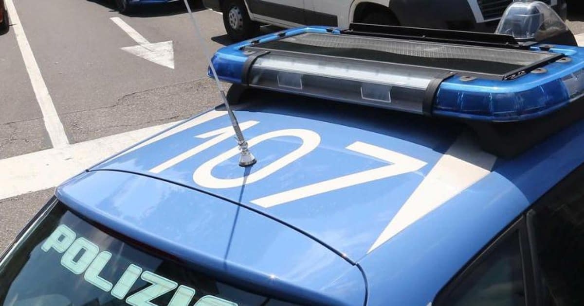 Un român care a furat două perechi de șosete în Italia, condamnat la închisoare. „Mi-a fost frig” Un român care a furat două perechi de șosete în Italia, condamnat la închisoare. „Mi-a fost frig”