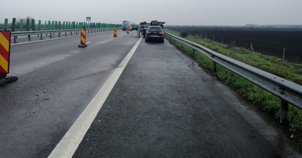 O persoană a murit în urma unui accident grav pe Autostrada Soarelui O persoană a murit în urma unui accident grav pe Autostrada Soarelui