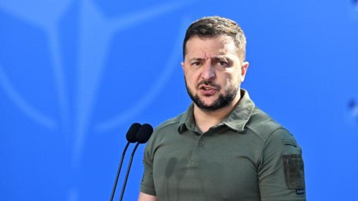 Zelenski propune o cooperare cu România pentru apărarea aeriană: „Nu ne bazăm pe alții” Zelenski propune o cooperare cu România pentru apărarea aeriană: „Nu ne bazăm pe alții”