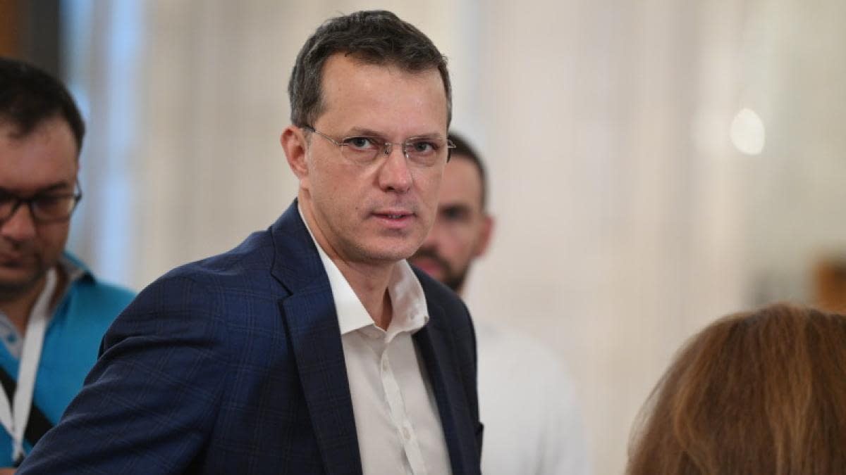 Ionuț Moșteanu, audiat la DNA Ionuț Moșteanu, audiat la DNA