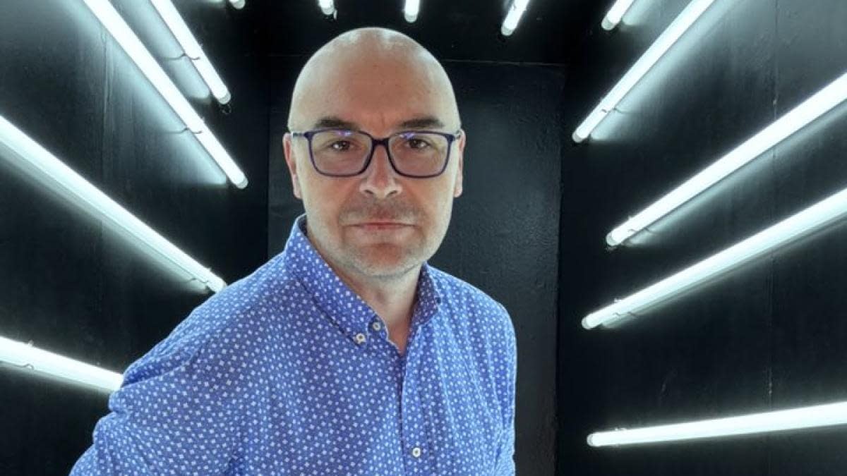 Ciolacu are încă un contracandidat. USR şi PNL merg cu Mihai Răzvan Moraru la CJ Buzău Ciolacu are încă un contracandidat. USR şi PNL merg cu Mihai Răzvan Moraru la CJ Buzău