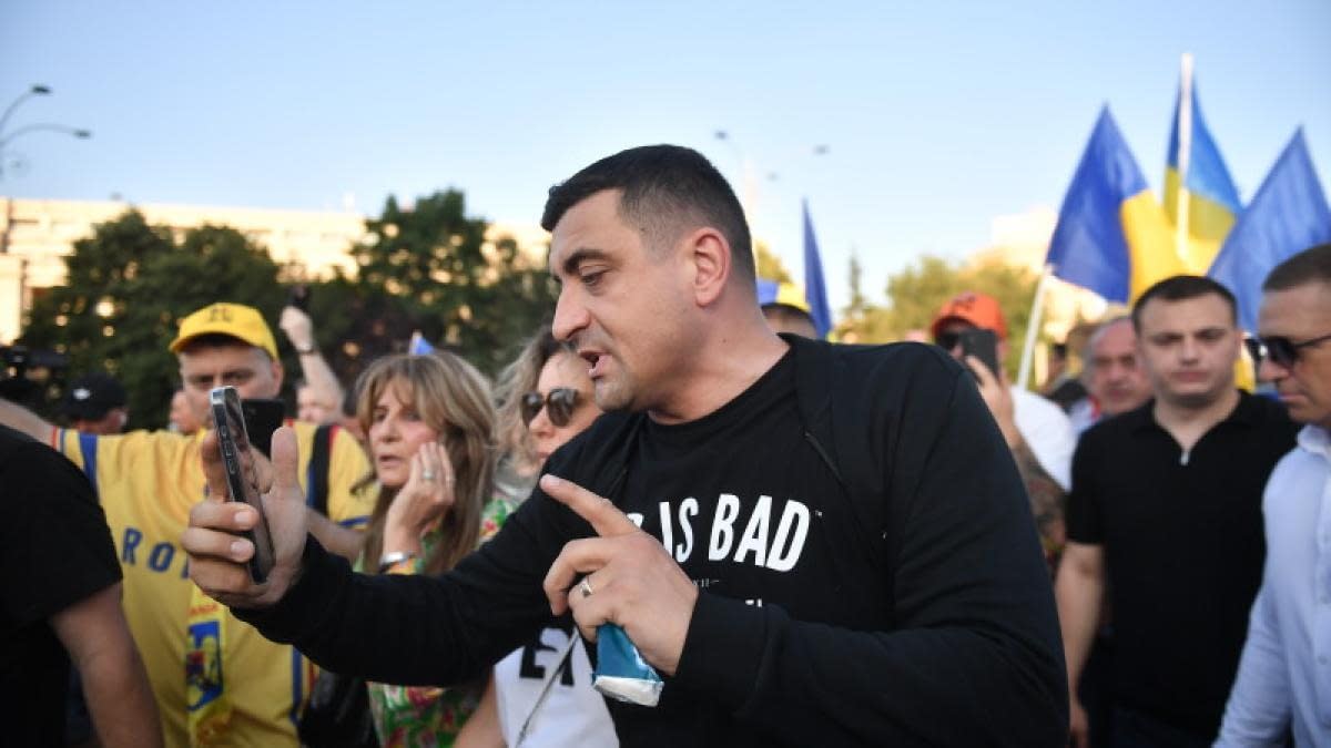 Simion, despre participarea lui Nicușor Dan la lansarea candidaturii lui Drulă: În alte vremuri, ar fi fost suspendat Simion, despre participarea lui Nicușor Dan la lansarea candidaturii lui Drulă: În alte vremuri, ar fi fost suspendat