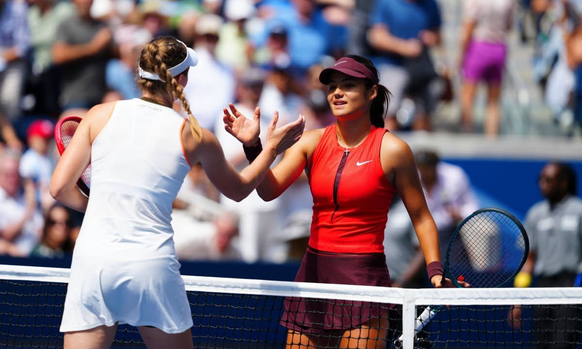 Emma Răducanu, învinsă clar de Elena Rybakina la US Open Emma Răducanu, învinsă clar de Elena Rybakina la US Open