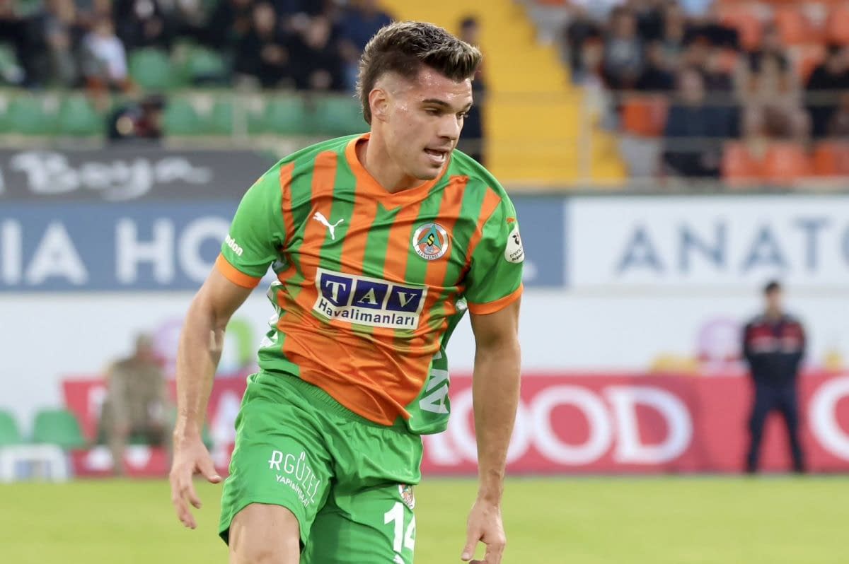 Alanyaspor a smuls un egal cu revelația din Conference League! Ianis Hagi, schimbat în minutul 79 Alanyaspor a smuls un egal cu revelația din Conference League! Ianis Hagi, schimbat în minutul 79