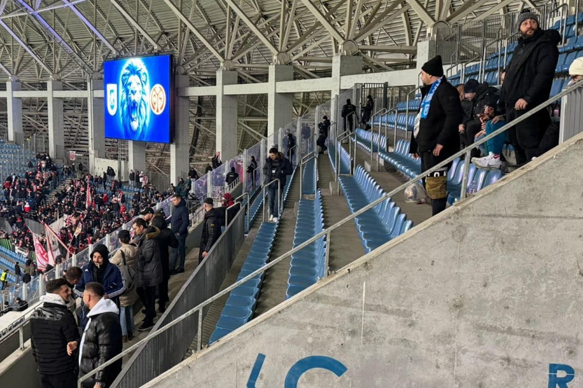 Prezență-surpriză pe „Ion Oblemenco” » Din penitenciar, la Craiova Prezență-surpriză pe „Ion Oblemenco” » Din penitenciar, la Craiova