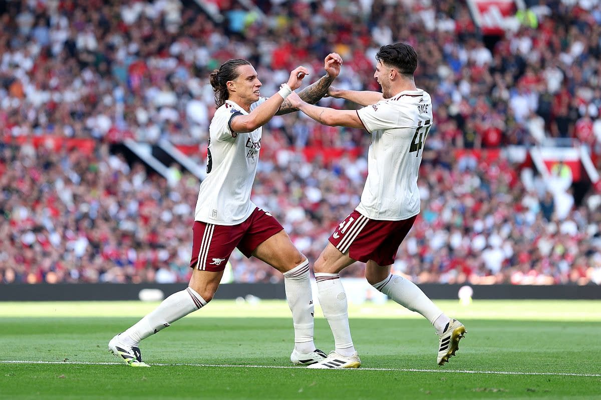 Manchester United -1 » Sezon nou, aceiași „tunari”: prestație fără strălucire, dar victorie cu gol din fază fixă! Manchester United -1 » Sezon nou, aceiași „tunari”: prestație fără strălucire, dar victorie cu gol din fază fixă!