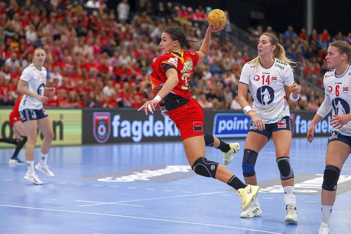 România a depășit toate așteptările în Norvegia, la debutul în EHF Euro Cup! Ce final tensionat împotriva campioanei olimpice și europene România a depășit toate așteptările în Norvegia, la debutul în EHF Euro Cup! Ce final tensionat împotriva campioanei olimpice și europene