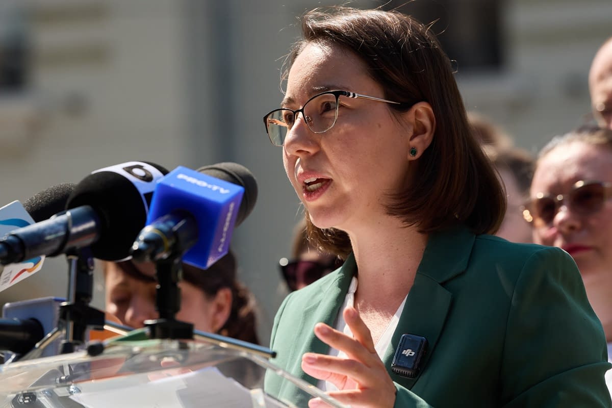 Ana Ciceală, întrebată dacă i-a cerut Nicușor Dan să se retragă din cursă: „Nu mi-ar cere niciodată așa ceva” / „Sunt foarte multe lucruri care ne leagă și la care ținem” Ana Ciceală, întrebată dacă i-a cerut Nicușor Dan să se retragă din cursă: „Nu mi-ar cere niciodată așa ceva” / „Sunt foarte multe lucruri care ne leagă și la care ținem”