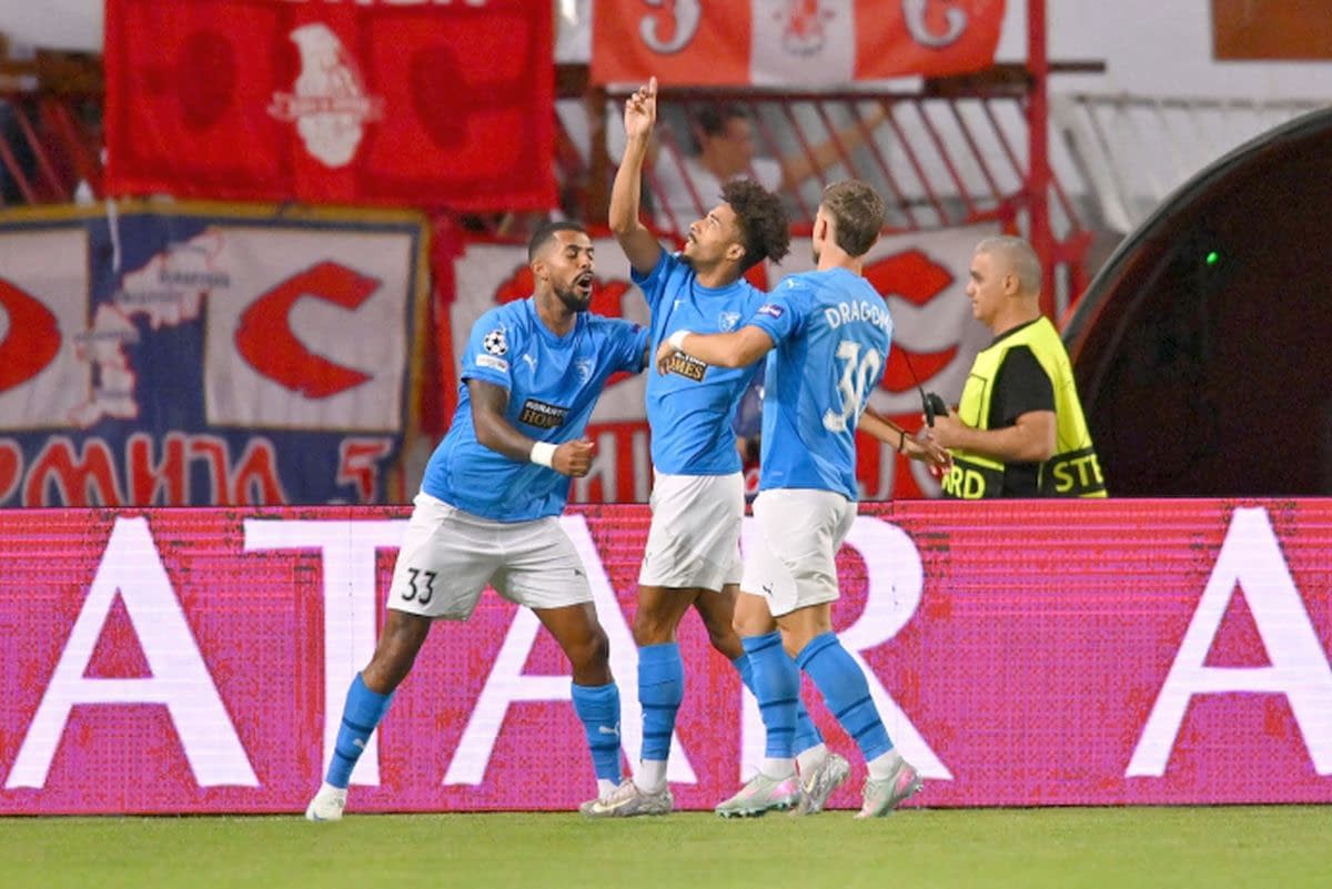 Surprize URIAȘE în play-off-ul Ligii Campionilor » Vlad Dragomir, aproape de o calificare istorică! Ferencvaros a primit 3 goluri acasă Surprize URIAȘE în play-off-ul Ligii Campionilor » Vlad Dragomir, aproape de o calificare istorică! Ferencvaros a primit 3 goluri acasă