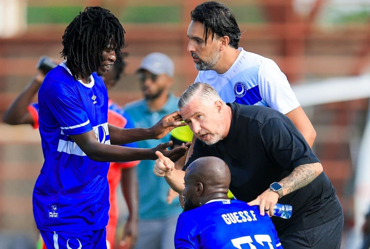 Laurențiu Reghecampf a debutat în campionatul din Sudan, într-un decor auster Laurențiu Reghecampf a debutat în campionatul din Sudan, într-un decor auster