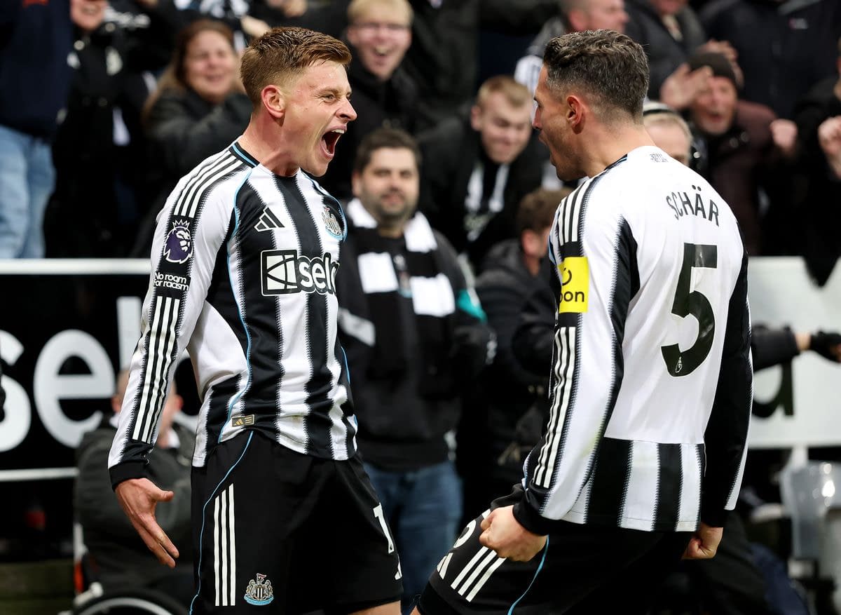 Newcastle -1 » „Coțofenele” îi răpun pe „cetățeni” într-un meci extrem de spectaculos! Newcastle -1 » „Coțofenele” îi răpun pe „cetățeni” într-un meci extrem de spectaculos!