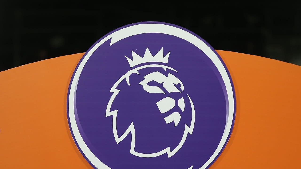 Salariu de arbitru în Premier League sau barem în Superligă: cu cât sunt plătiți oficialii în campionatul englez. Premier League e de azi pe VOYO