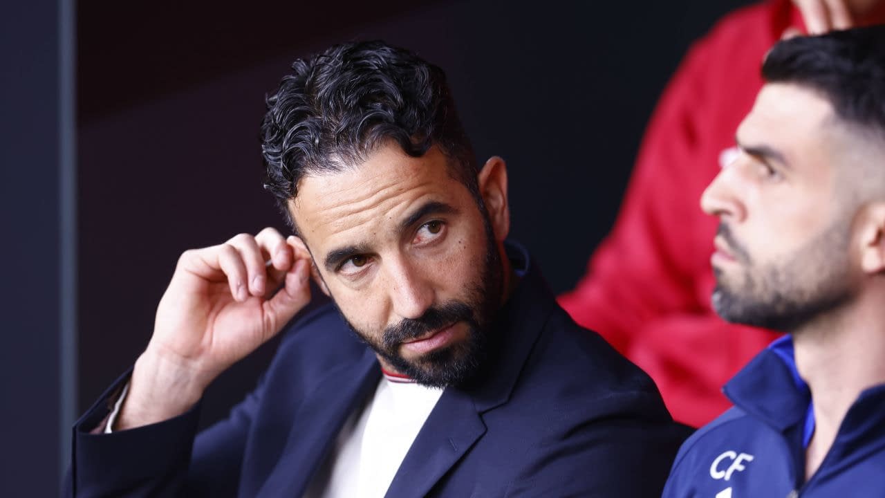 Fanii lui United au explodat după finala Europa League! Ruben Amorim, luat la țintă: „AFARĂ!”