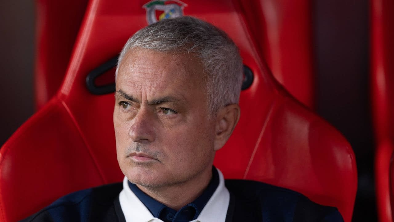 Jose Mourinho a bătut palma cu Benfica! Ce salariu va încasa la noua sa echipă Jose Mourinho a bătut palma cu Benfica! Ce salariu va încasa la noua sa echipă