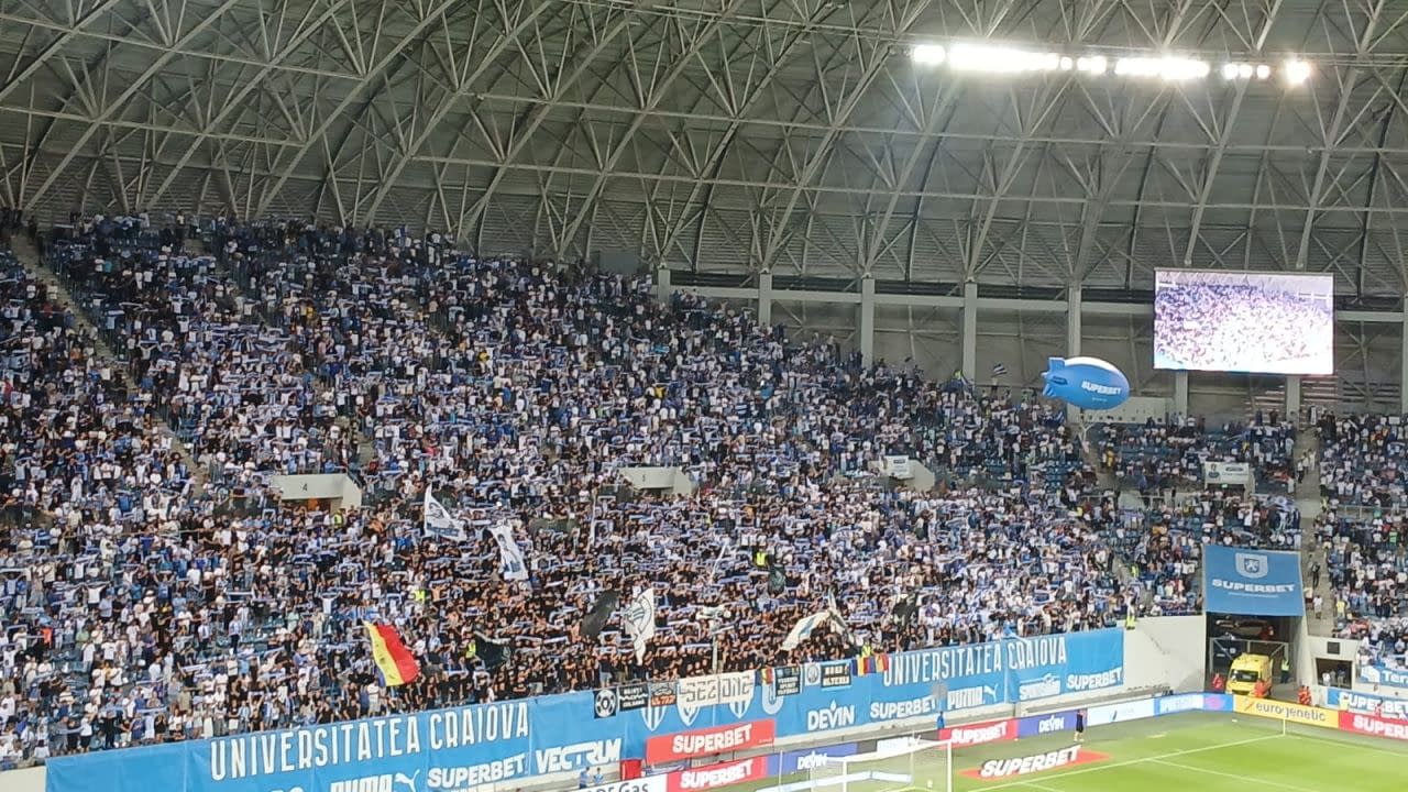 Nebunie în Bănie! Stadionul ”Ion Oblemenco” e plin la Universitatea Craiova Nebunie în Bănie! Stadionul ”Ion Oblemenco” e plin la Universitatea Craiova