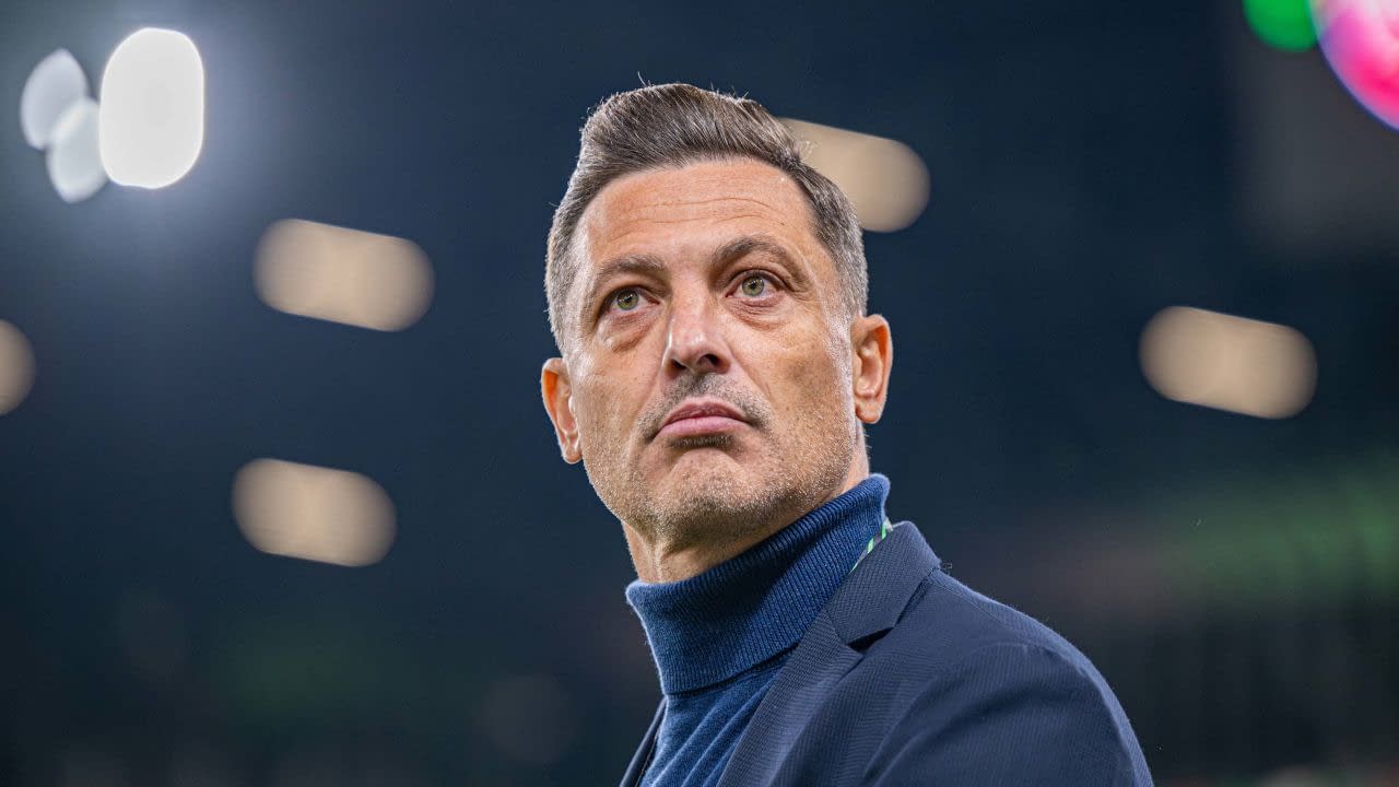 Mirel Rădoi a dat declarația serii după ce a fost eliminat după 20 de minute la meciul cu Rapid Viena: ”S-au obișnuit!” Mirel Rădoi a dat declarația serii după ce a fost eliminat după 20 de minute la meciul cu Rapid Viena: ”S-au obișnuit!”