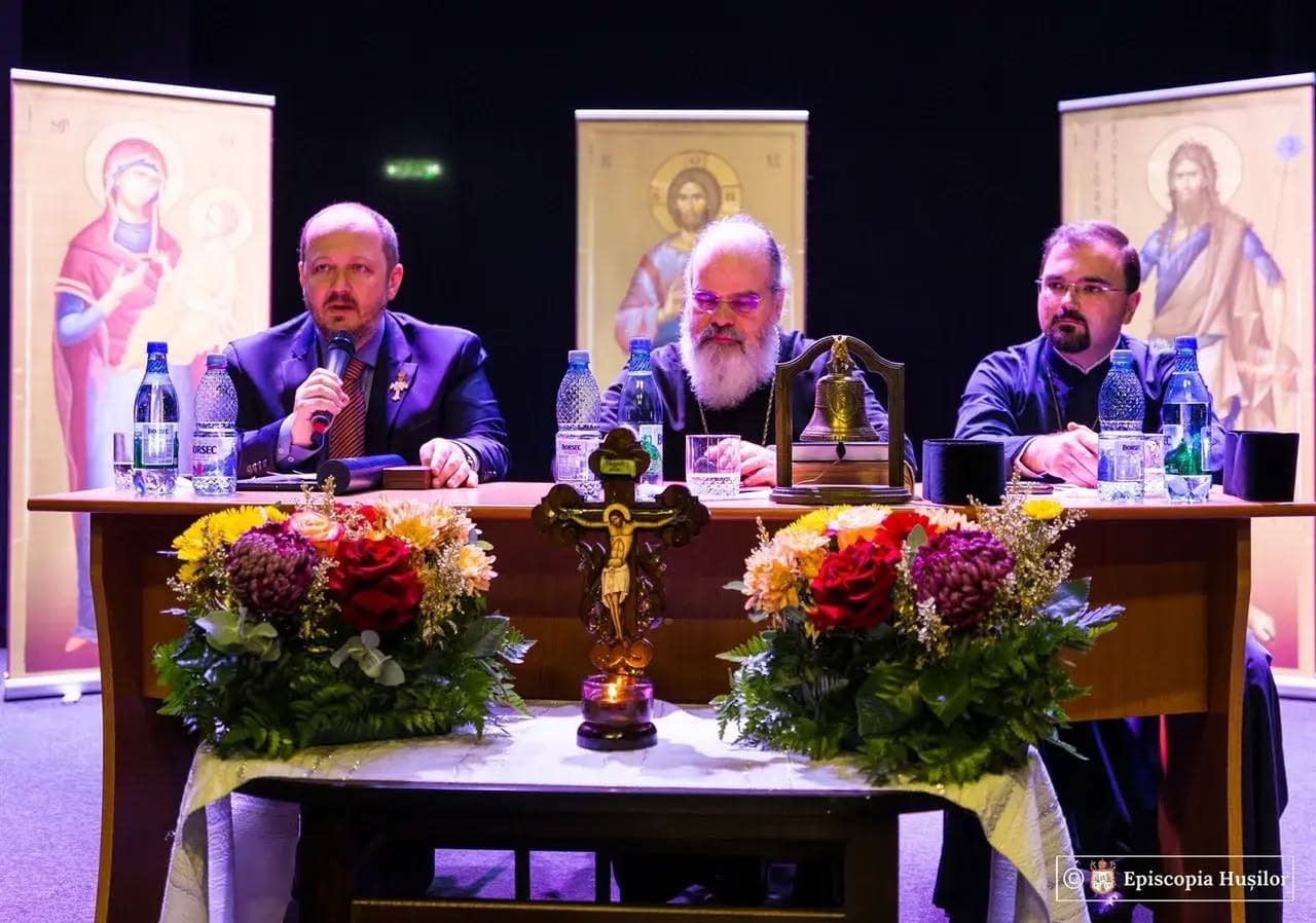 Scandal la o reuniune bisericească de la Huși. Un preot a vociferat împotriva lui Adrian Papahagi: „L-ai denigrat pe dl. Georgescu”/ „Un provocator georgist care nu s-a jenat de ierarhul care l-a hirotonit” Scandal la o reuniune bisericească de la Huși. Un preot a vociferat împotriva lui Adrian Papahagi: „L-ai denigrat pe dl. Georgescu”/ „Un provocator georgist care nu s-a jenat de ierarhul care l-a hirotonit”