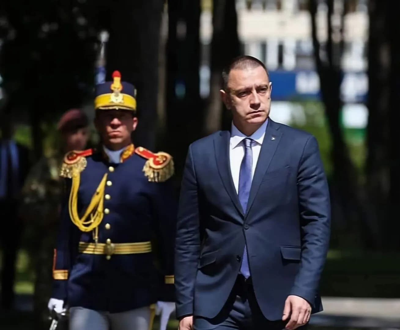 Război pe tema soldelor militarilor Război pe tema soldelor militarilor