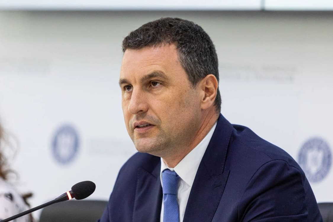 Ministrul a explicat că menținerea diurnei  FOTO Inquam Photos / Cosmin Enache 