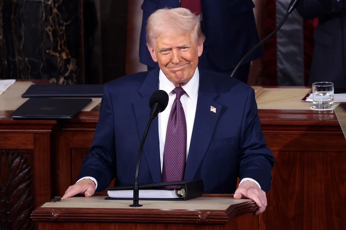 Donald Trump se adresează Congresului reunit FOTO EPA-EFE