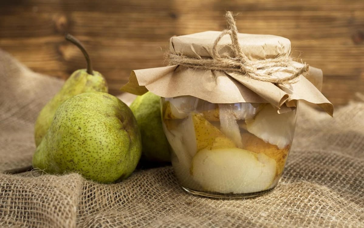 Compot de pere. Sursa: Freepik.com