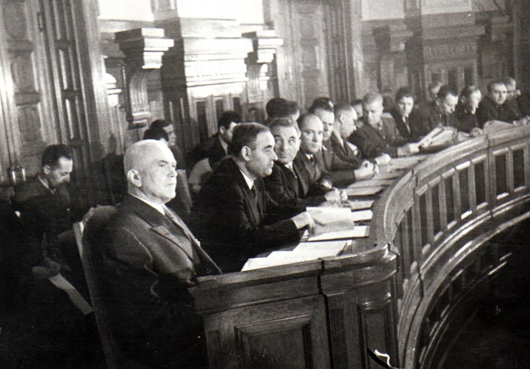 Premierul Petru Groza și membrii guvernului pe care l-a condus. FOTO: Fototeca Online