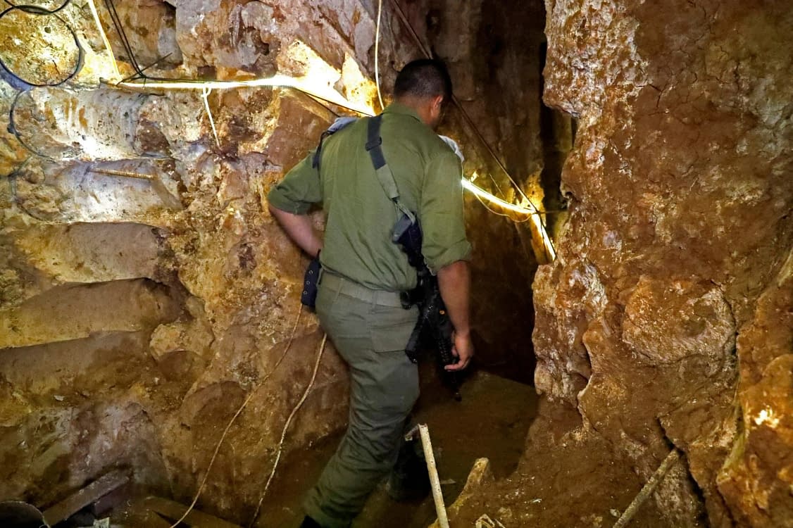 Tuneluri folosite de gruparea paramilitară Hezbollah. FOTO AFP