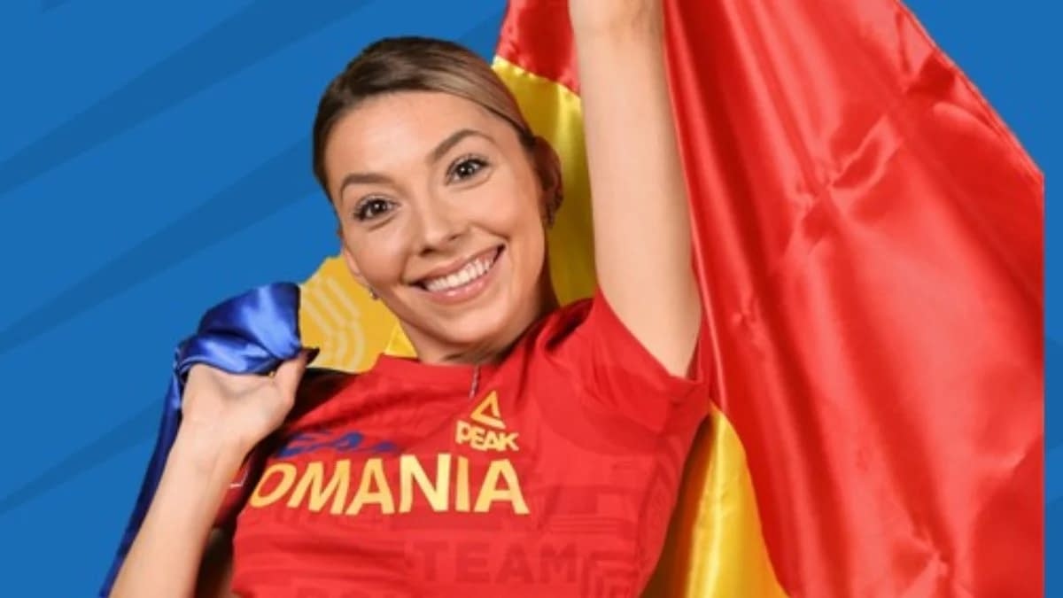 Berni Szocs ține steagul României sus la tenis de masă. Foto Facebook 