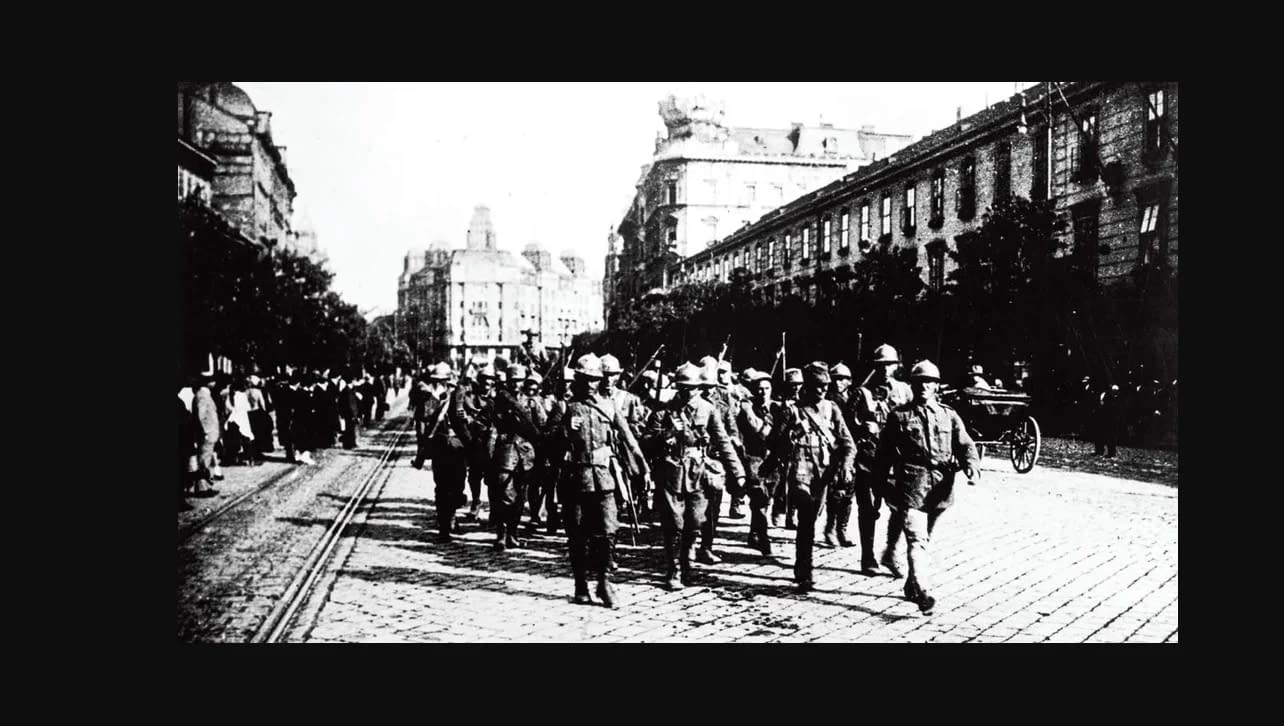 Armata română în Budapesta FOTO historia.ro