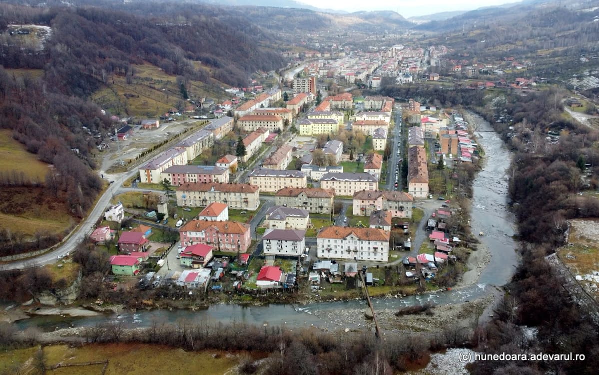 Cvartal în Uricani. Foto: Daniel Guță