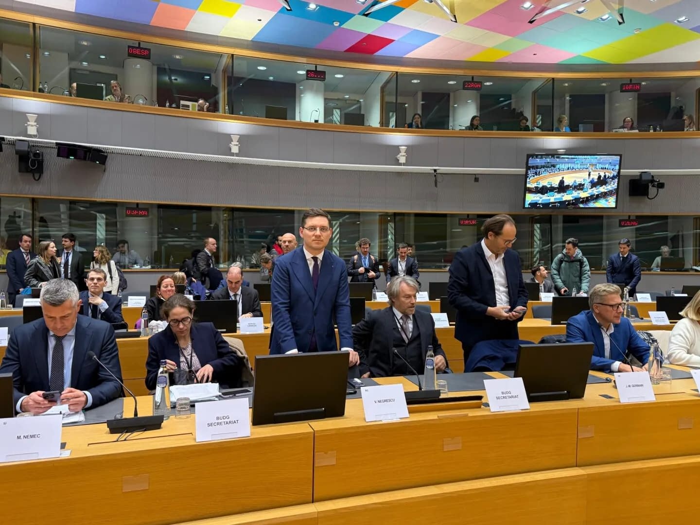 VIDEO Negrescu avertizează în Parlamentul European: România are nevoie de sprijin european pentru a opri tentativa de fraudare a identității VIDEO Negrescu avertizează în Parlamentul European: România are nevoie de sprijin european pentru a opri tentativa de fraudare a identității