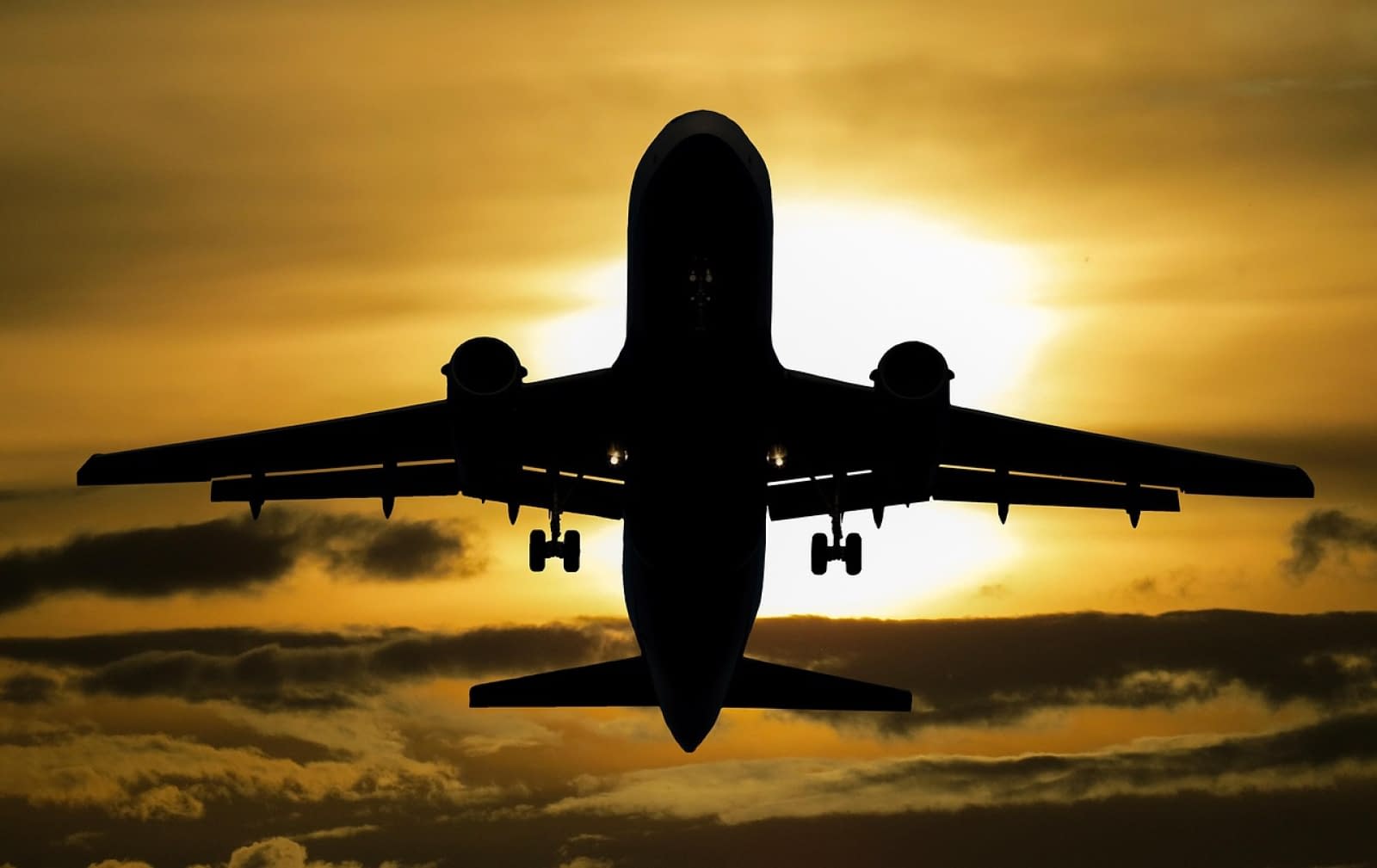 Anunț important al unei companii aeriene: Zborurile de pe Aeroportul Băneasa, mutate temporar pe Otopeni Anunț important al unei companii aeriene: Zborurile de pe Aeroportul Băneasa, mutate temporar pe Otopeni