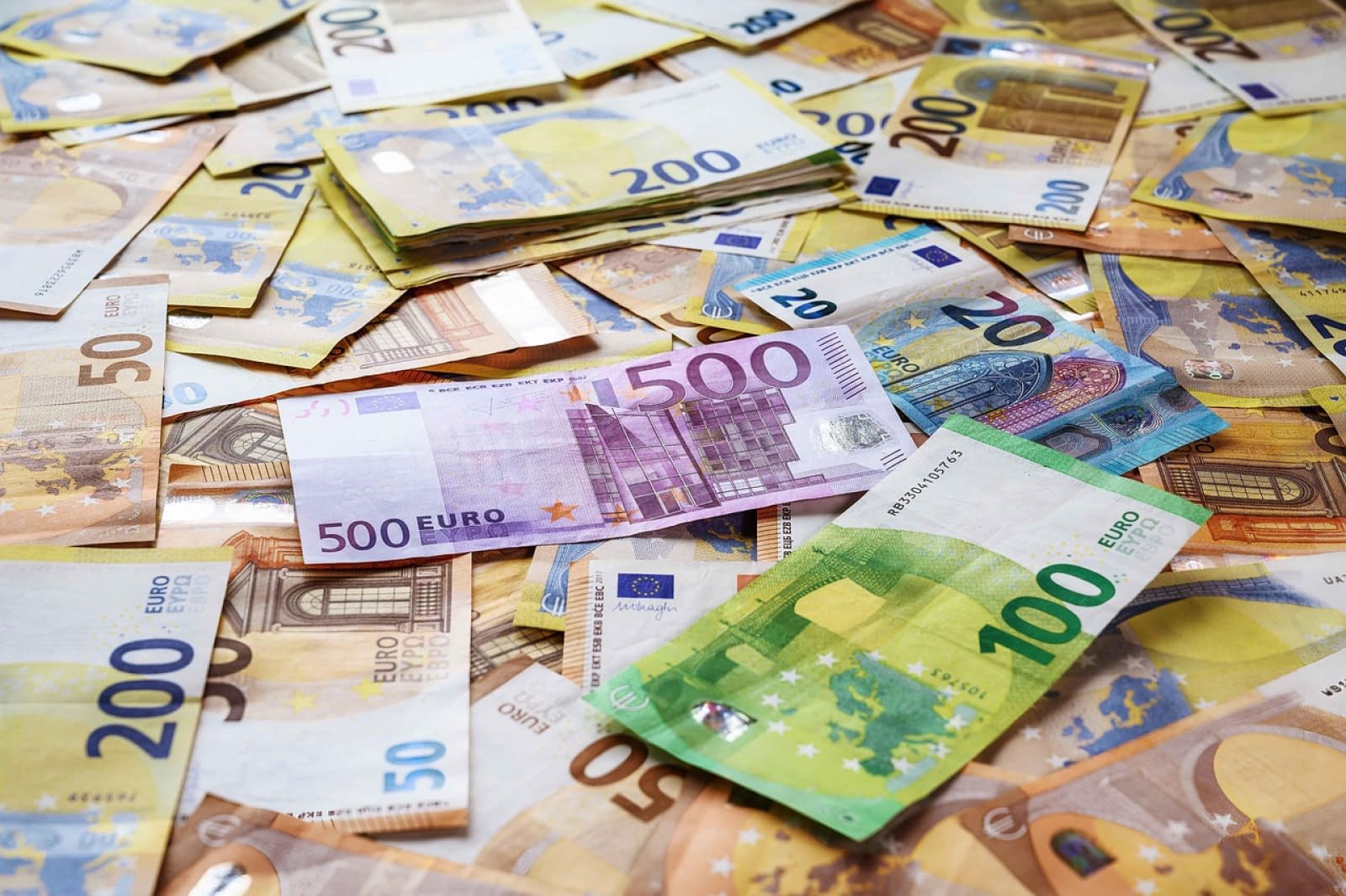 Boom pe bursele europene: Giganții industriei de apărare înregistrează creșteri fulminante Boom pe bursele europene: Giganții industriei de apărare înregistrează creșteri fulminante