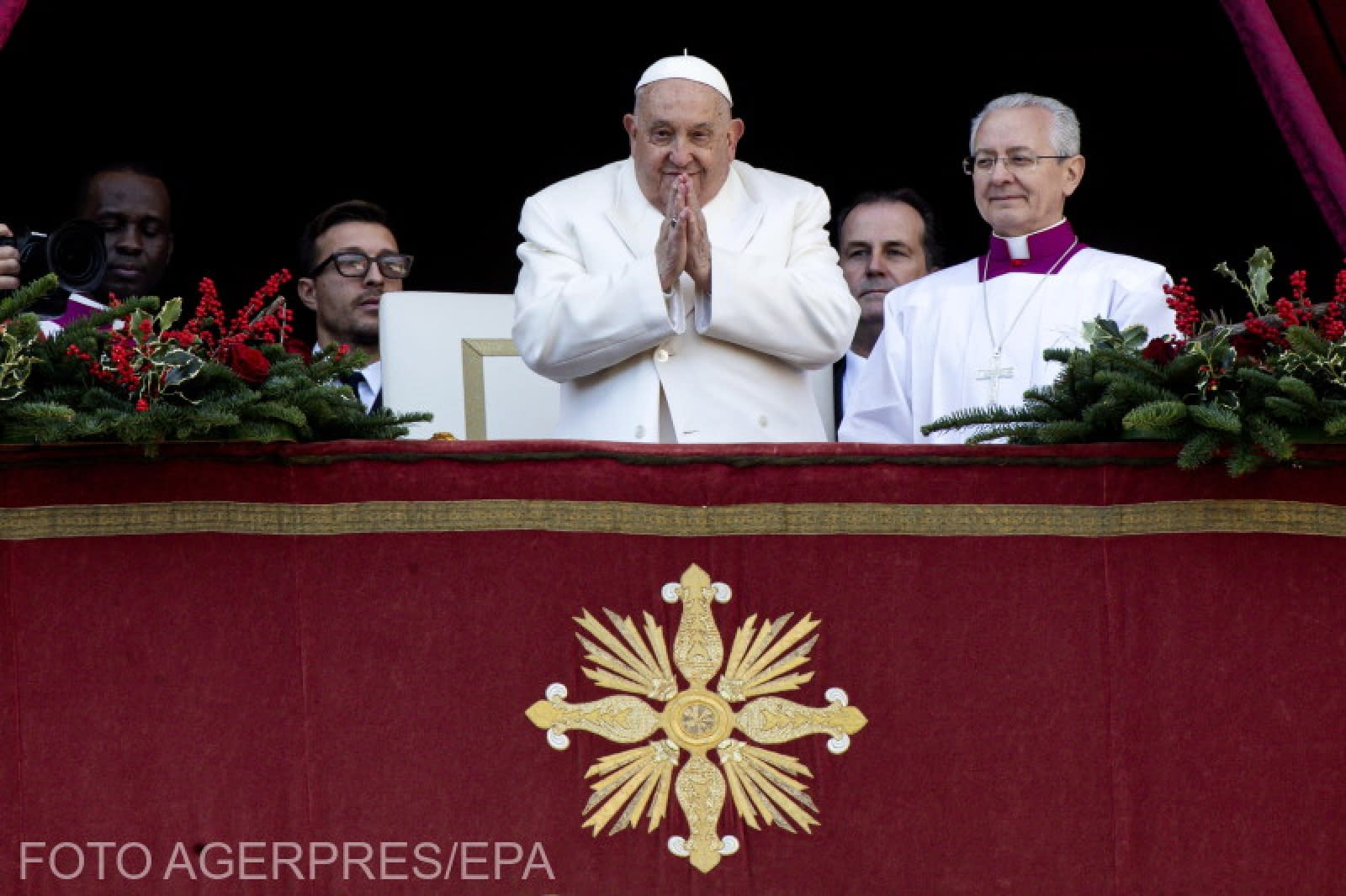Papa Francisc s-a întors la Vatican după mai bine de o lună de spitalizare, dar rămâne departe de privirile publicului Papa Francisc s-a întors la Vatican după mai bine de o lună de spitalizare, dar rămâne departe de privirile publicului